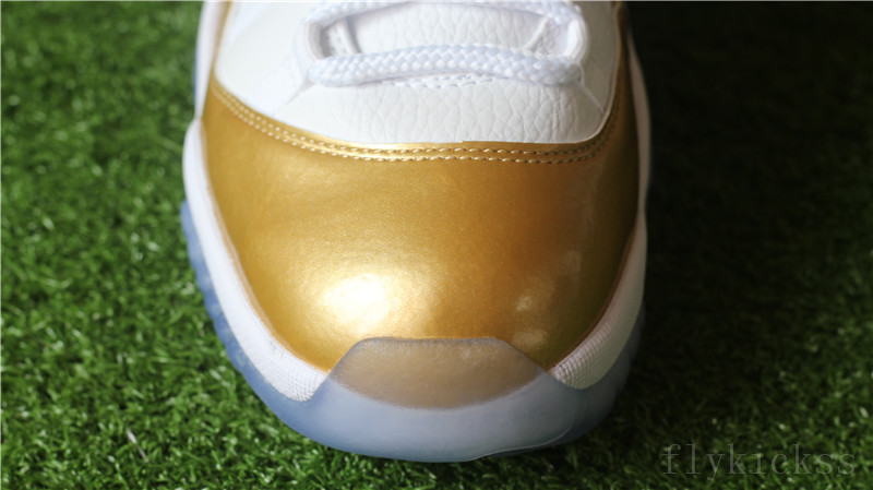 Air Jordan 11 Low Metallic Gold